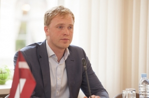 На место Вячеслава Домбровского в Сейме назначен Валайнис