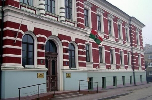 Лиепайчане просят городскую думу закрыть выставку кубинского художника