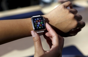 За сутки американцы заказали почти миллион Apple Watch