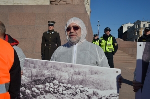 ПБ: самопровозглашенных «антифашистов» в Латвии крайне мало