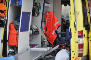 Мужчина задохнулся, застряв в лестничной решетке (ДОПОЛНЕНО)