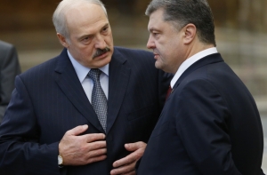 Порошенко заявил о решении отозвать посла Украины в Беларуси