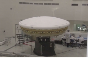 NASA испытывает «летающую тарелку» для посадки на Марc (ВИДЕО)