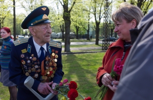 Историк: «ряженые ветераны» на 9 мая - это несусветная глупость