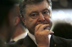 Одесситы встретили Порошенко криками «Убийца» и «Фашизм не пройдет» (ВИДЕО)