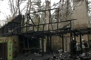 Пожар под Энгуре: огонь охватил деревянную постройку за две минуты