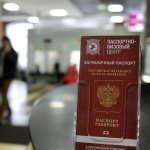 Женщина-ветеран, проживавшая в Латвии, получила паспорт России