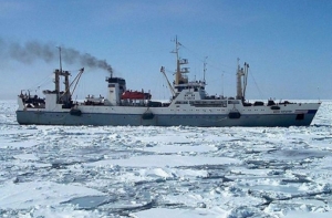 Предмет, похожий на плот, обнаружен на месте крушения траулера
