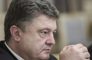 Порошенко заявил о готовности Киева запустить референдум по госустройству