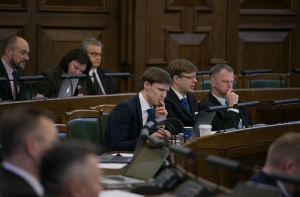 Предложение Нацблока о полном отказе от ВНЖ отклонено