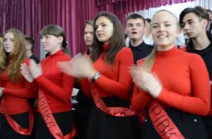 Выпускники лицея на Украине спели песню «Я - бандеровец» (ВИДЕО)