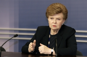 Вике-Фрейберга: президент мог бы знать русский, но должен говорить по-латышски