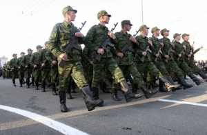 Парад в честь Дня Победы проходит в Донецке