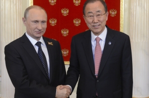 Пан Ги Мун поблагодарил Путина за организацию Парада Победы