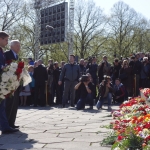 Мэр Риги возложил цветы к памятнику Освободителям (ФОТО,ВИДЕО)