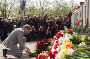 Возложение цветов к Памятнику Освободителям возглавят мэр и ветеран войны