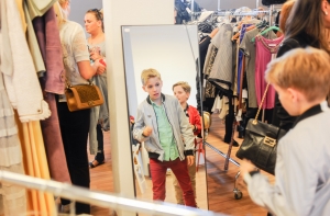 GARAGE SALE: 9 000 евро для детей и добрые гости (ФОТО)