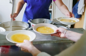 В школьных столовых обнаружена масса нарушений