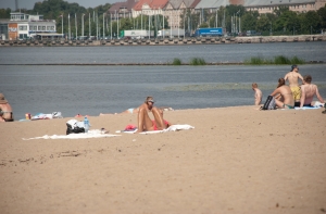 В Латвии открывается купальный сезон