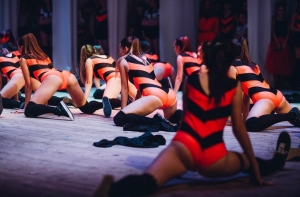 Оренбургские пчелки попали на упаковку антицеллюлитного крема Twerk (ФОТО)