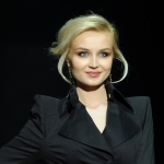 Полина Гагарина засудила российскую газету на 100 тысяч рублей