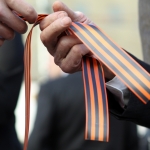 Депутаты Сейма требуют запретить георгиевскую ленточку