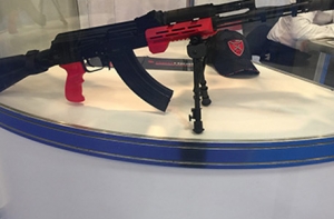 Россия представила автомат Калашникова с выходом в интернет