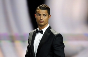 Криштиану Роналду застали за справлением нужды на улице (ФОТО)