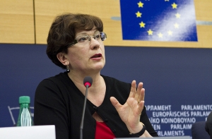 Калниете: Россия действует по принципу «разделяй и властвуй»