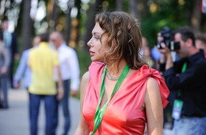 Эпатажная журналистка Божена Рынска решила отрезать себе грудь