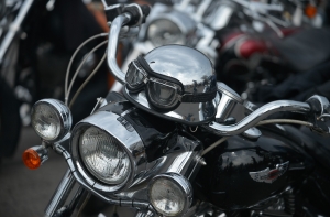 ДТП в Риге: мотоциклист врезался в забор и погиб