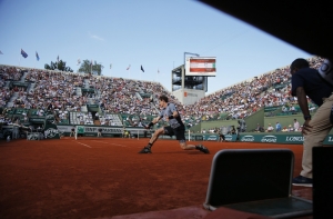 Зрители Roland Garros пострадали от упавшего табло (ВИДЕО)