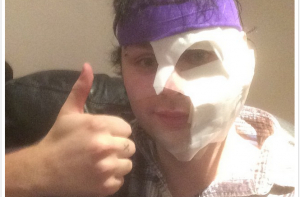 Австралийский музыкант загорелся во время концерта (ВИДЕО)
