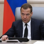Медведев утвердил новый список запрещенных товаров из ЕС и США