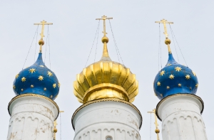 В Киеве неизвестные дважды выстрелили в голову священнику
