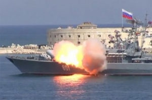 На дне ВМФ в Севастополе взорвалась ракета (ВИДЕО)