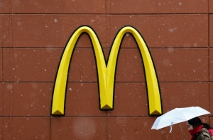 За прошлый год McDonald’s в Латвии заработал всего 6 тысяч евро