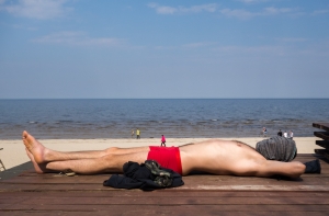 Жара в Латвии: в больницы из-за перегрева попали восемь человек