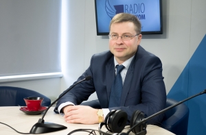 Домбровскис: Еврокомиссия готова предоставить Греции техническую помощь