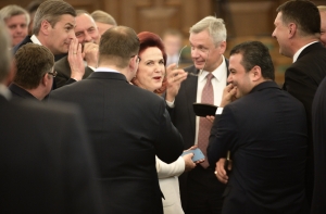 Аболтиня: почти все кандидаты в президенты предлагали мне кресло премьера (АУДИО)