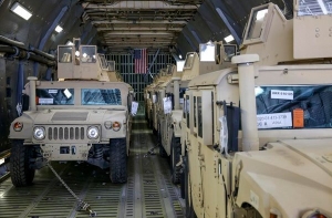 В Одессу прибыла сотня американских военных машин