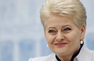 Грибаускайте по ошибке «стала» президентом Латвии (ВИДЕО)