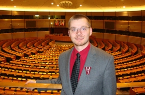 Иесалниекс: только Нацблок заботится о демографии в Латвии