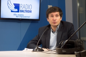 Медиаэксперт: общество читает не газеты, а астрологические прогнозы (АУДИО)