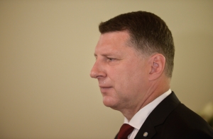 Вейонис в ближайшее время намерен посетить Украину