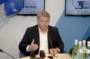 Омбудсмен: закон не запрещает педофилам-рецидивистам приближаться к детям