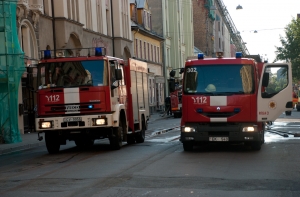 Пожар в Риге: эвакуировано шесть человек, движение перекрыто