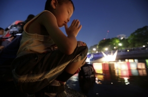 Бомбардировка Хиросимы: от пострадавших шарахались, как от привидений (АУДИО)