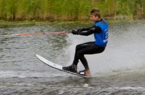 Незрячий юноша принял участие в соревнованиях по водному спорту (ФОТО)