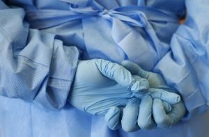 Сын врача, удалившего себе аппендикс: отец резал себя «по живому» (АУДИО)